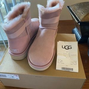 UGG pink boots NEVER WORN